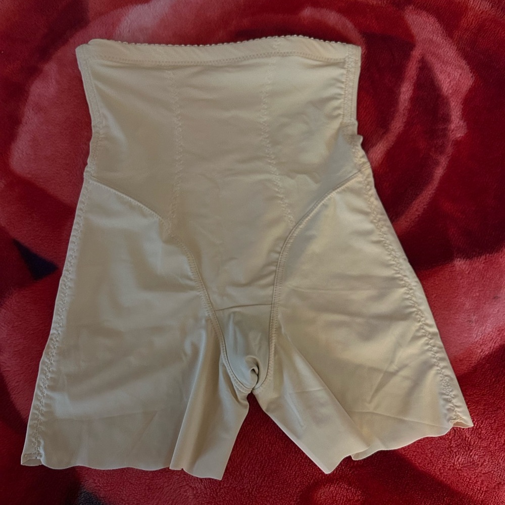 High-Waisted Shapewear Shorts - Cream